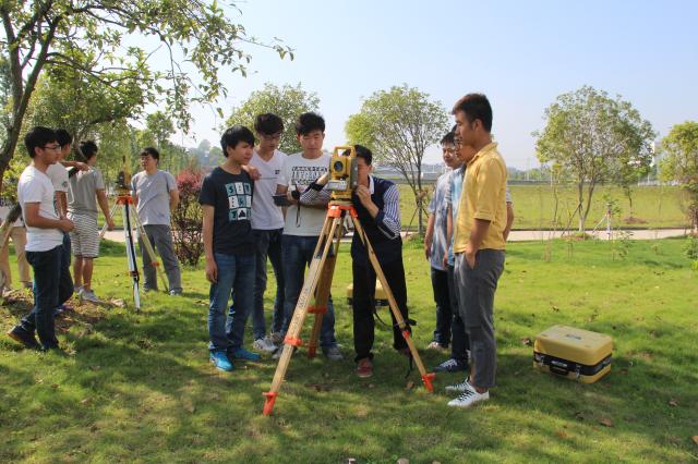 15A69104F86BAD4FE3042D3392F_AE9999B7_F581