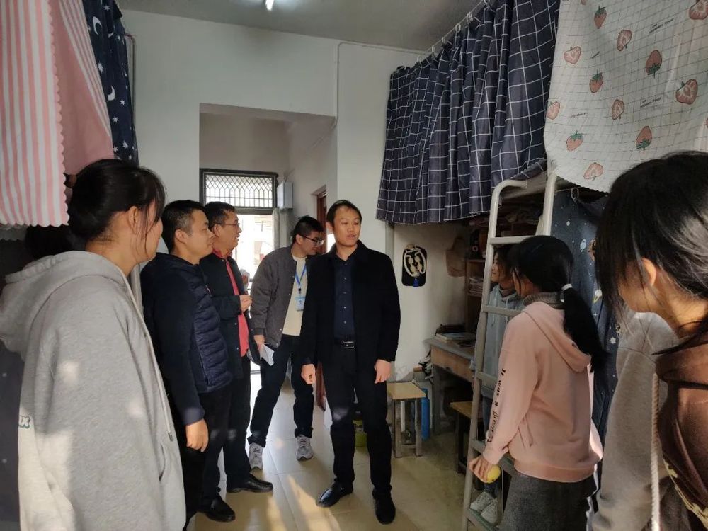 6d154a7e-f03f-4c0e-a08c-1d20f59312e2