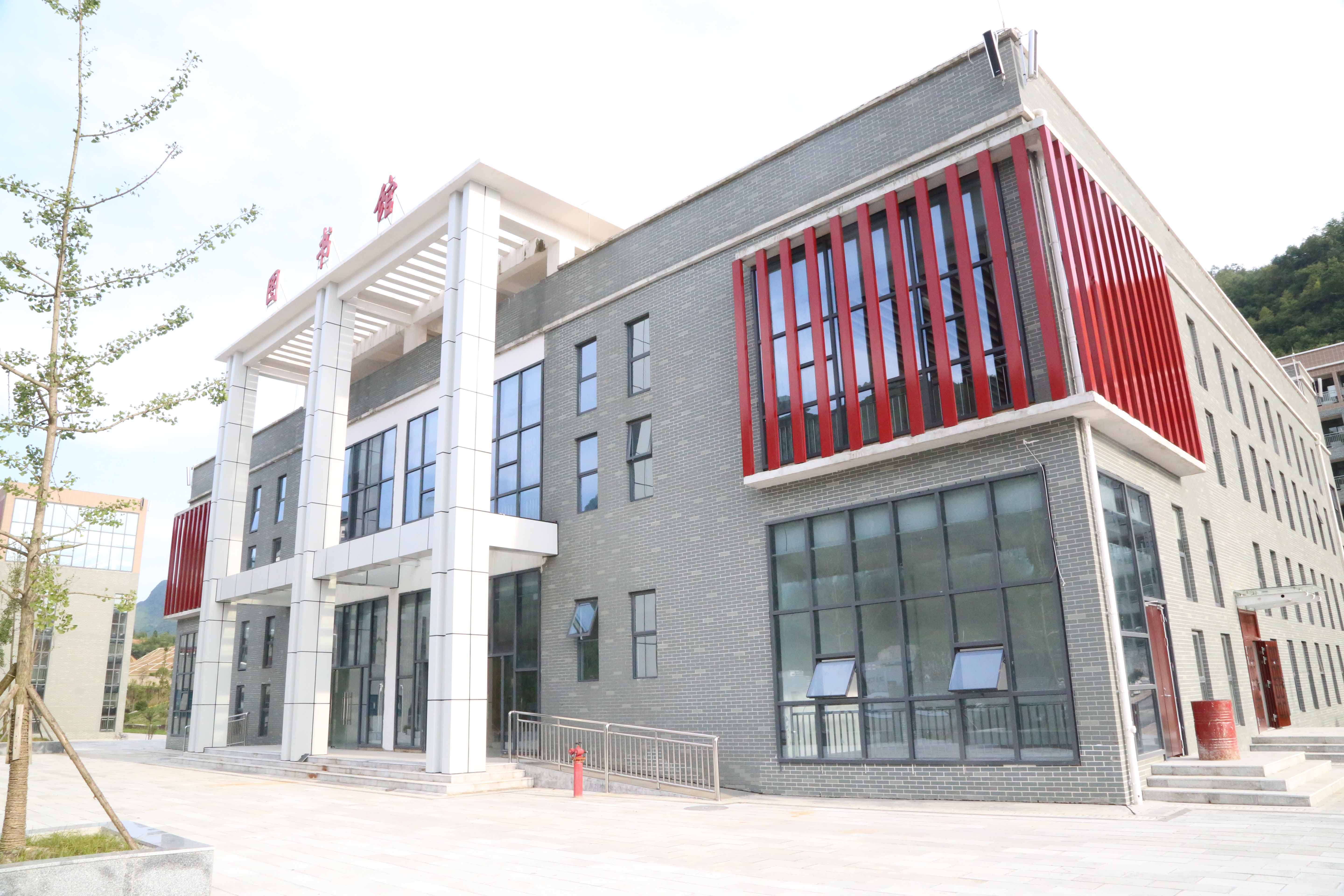 F3AB87623E2BD345283B2C93AACD9FCFBAA5