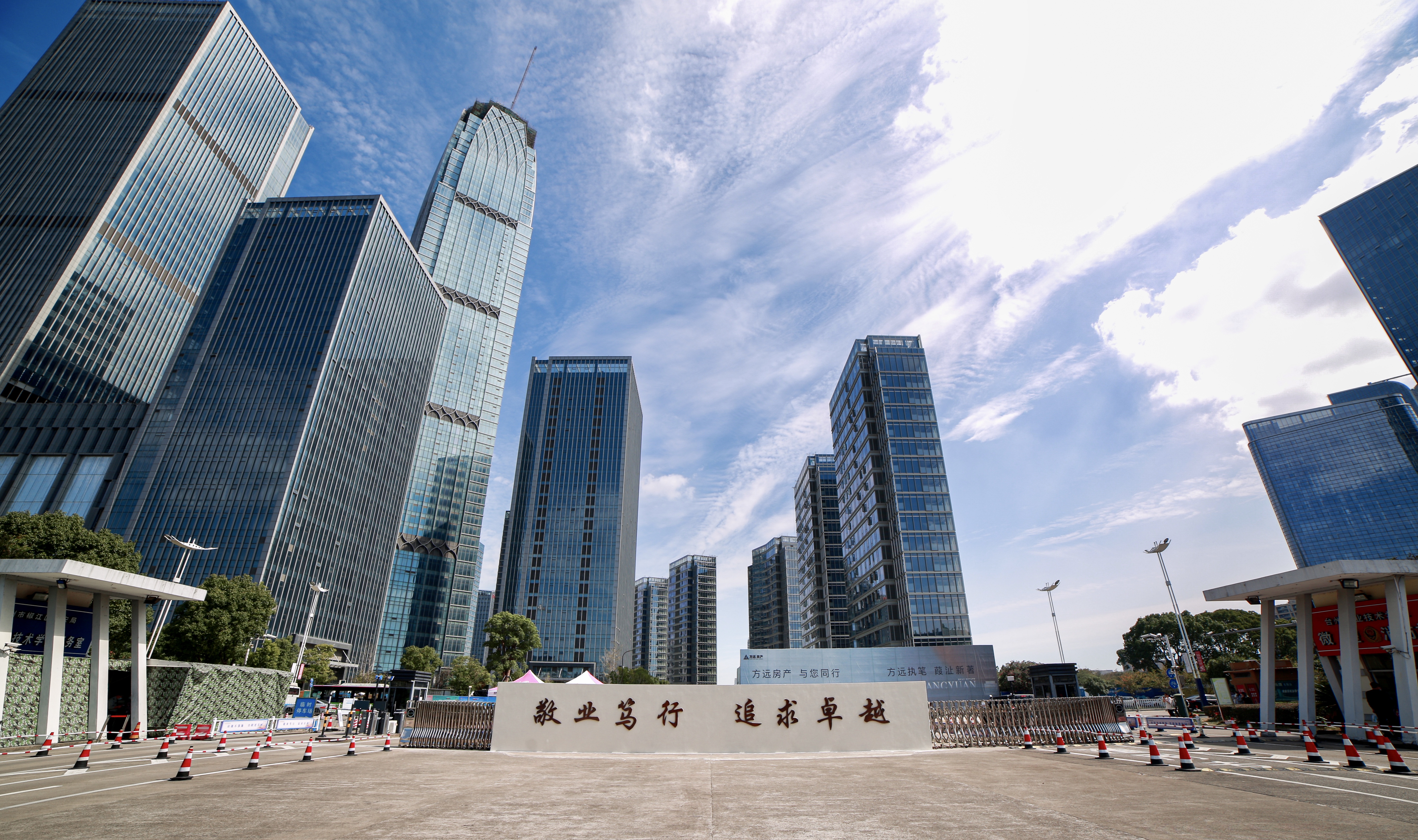 b5609a77-3d95-4aed-bdb0-9dfe8b95f557