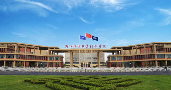 82BC835398EFC0A75F533247E4A_62985970_18C00