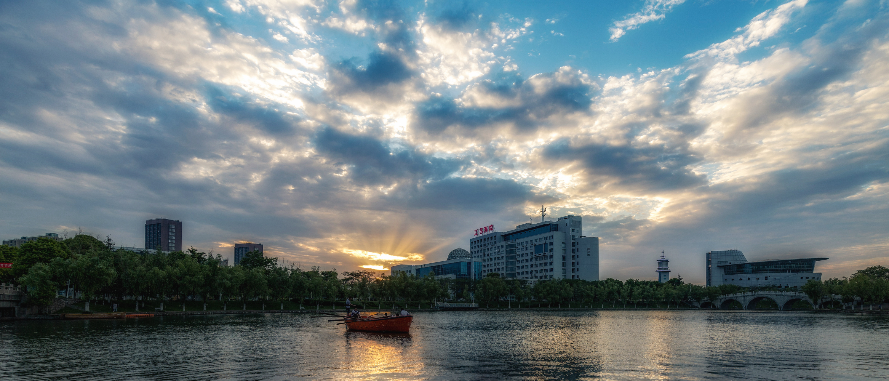 9cb00c98-05f5-48f6-b231-669a88fd2274