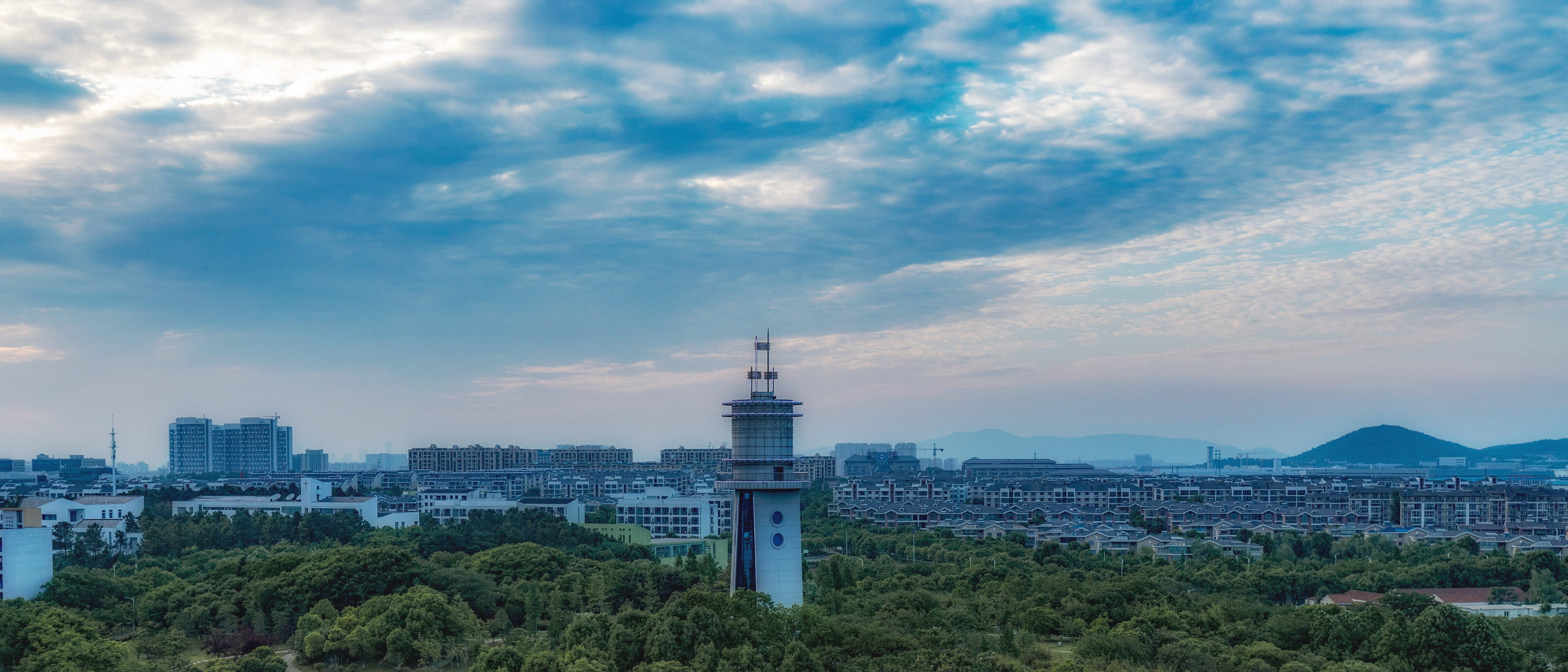 cd631371-c03e-4ed7-b6cb-a42f2ec291bb