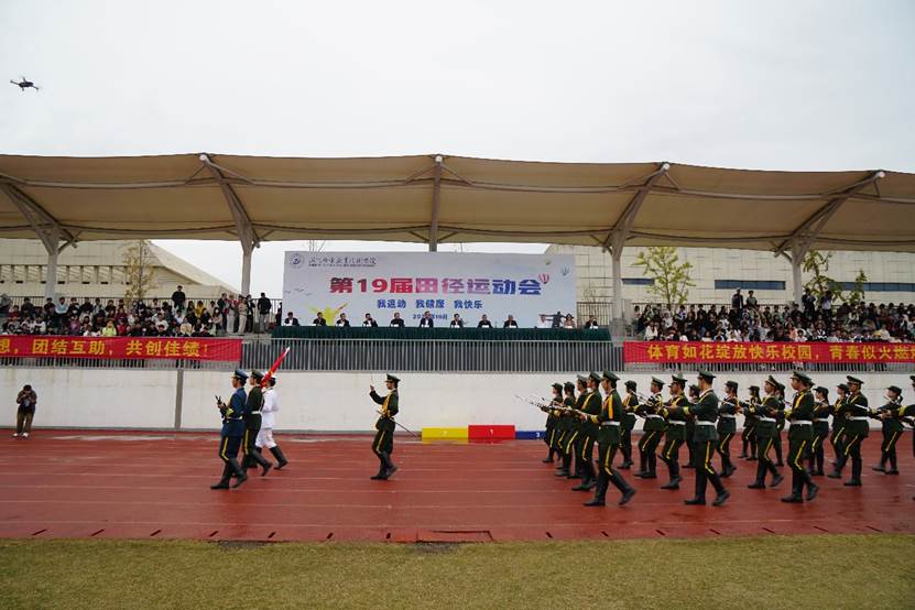 5764B97E746F5E0C3A6C9CCA3EA_C9810768_FDAB