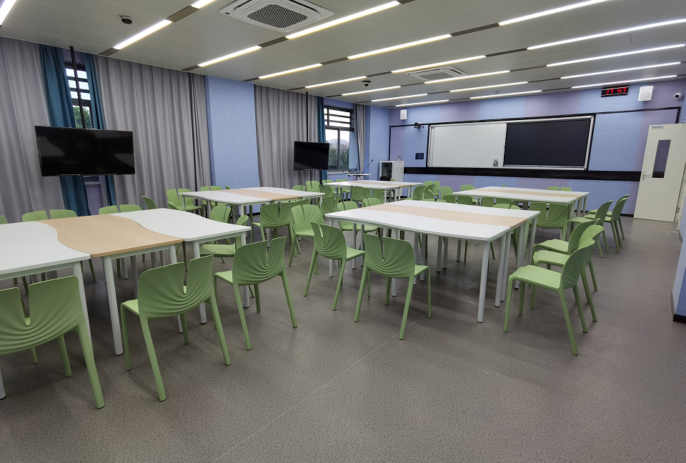 6376671537508789073324244