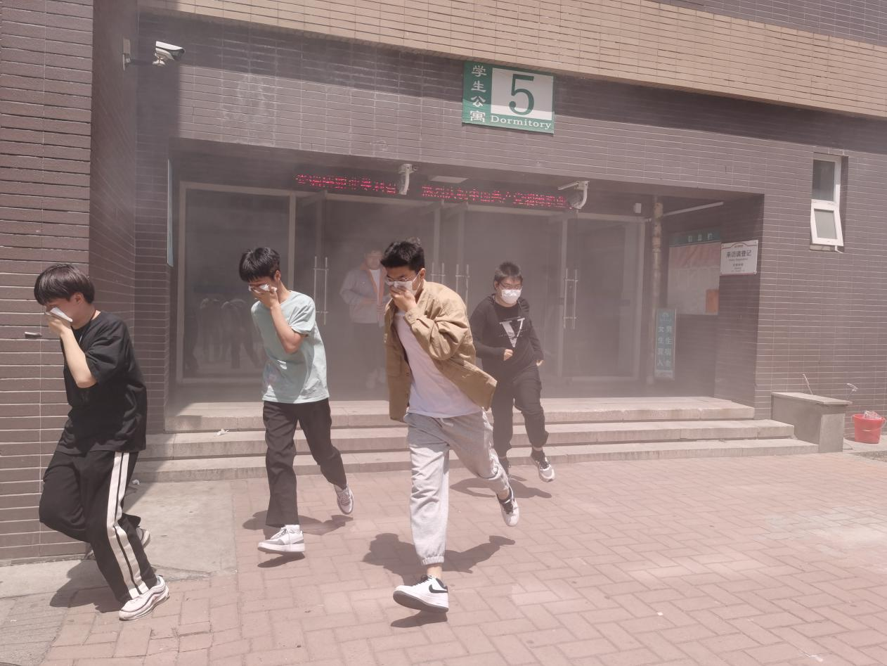 0DFBC7EBEAA3DDF5BD70CD220A4_8E3D5F82_F5A5E