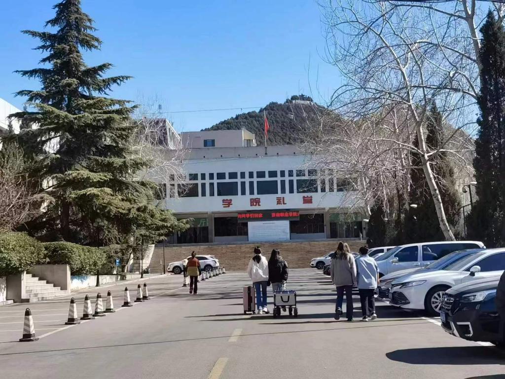 E8EB9A0ABEDD49FEB90751DBF1E_A3C9F003_26D9F