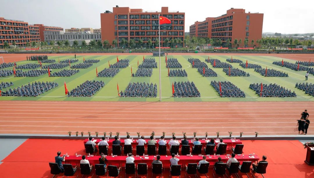 01e583efe1e040d382d76163fa5e7712