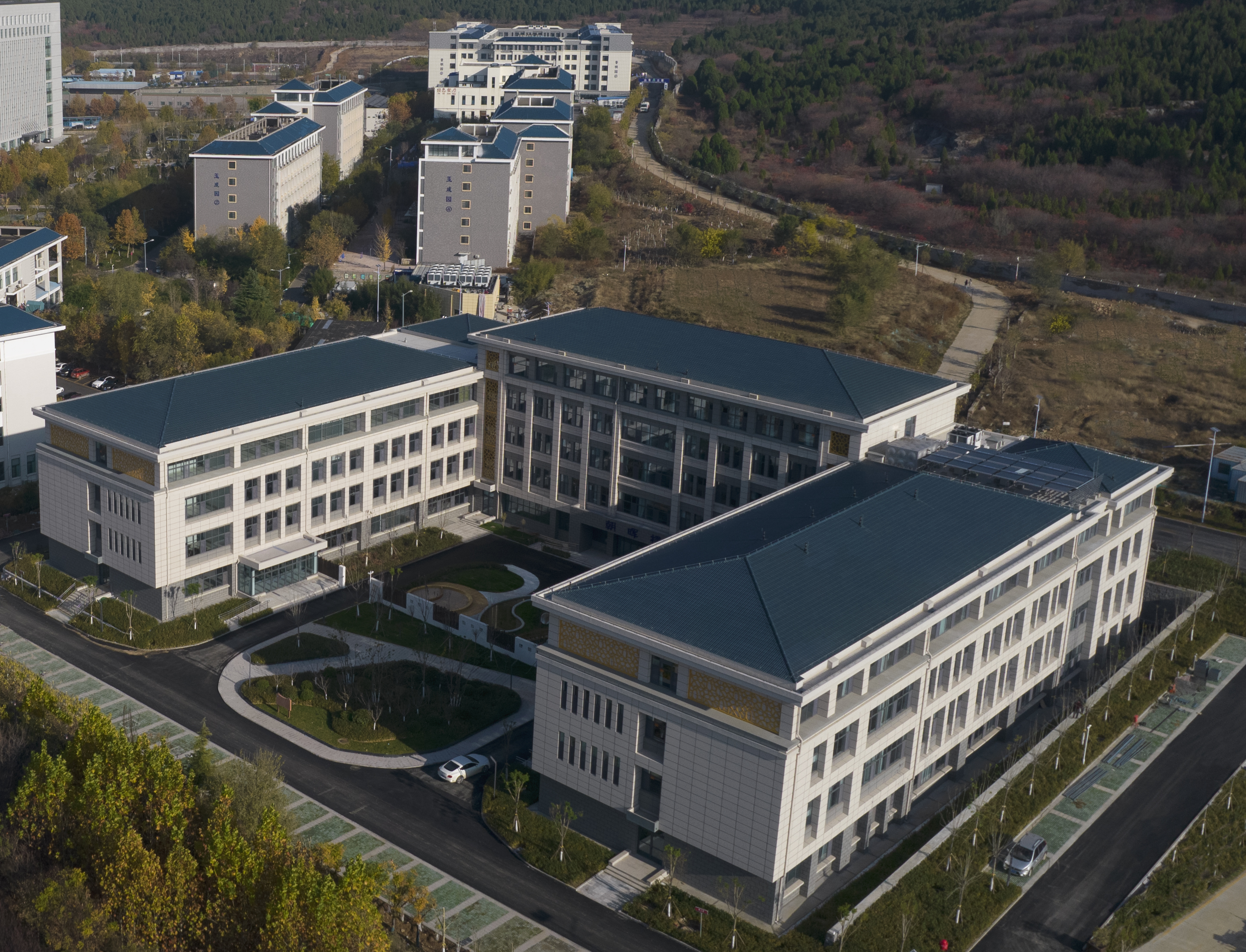 vahHd3ofFQIYKgHKzRowbxaOb2HY2YPZLqkBLsR1