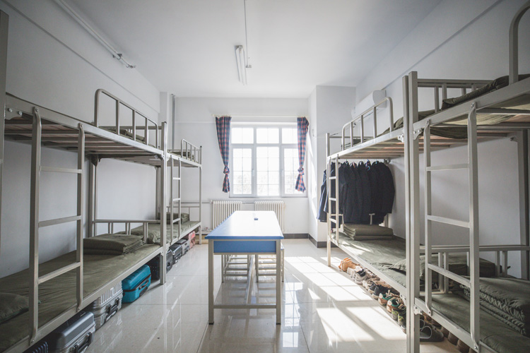 202003130512000147042