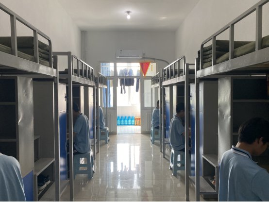 83BD2410E4912165A29E93AC501_99F699C0_E18C0