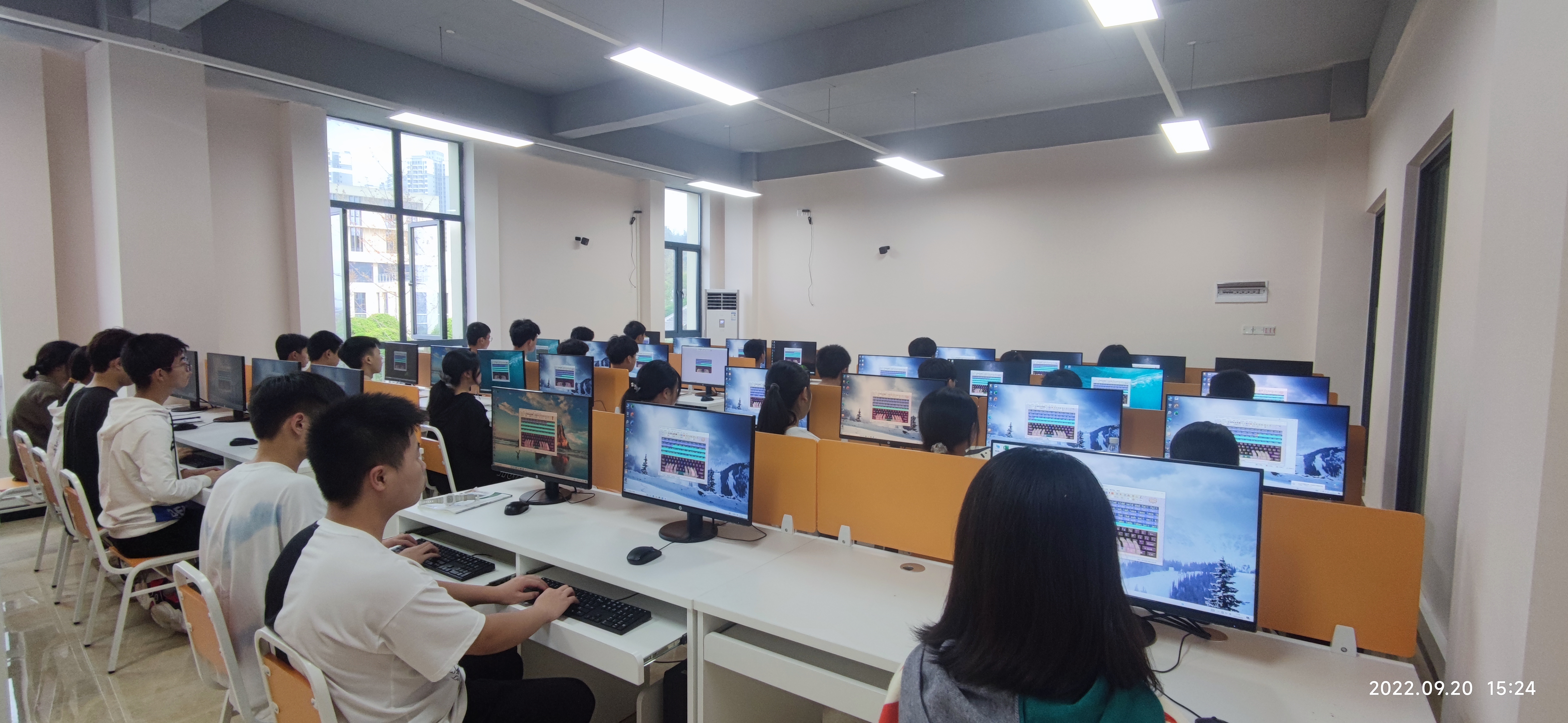 计算机实训教室