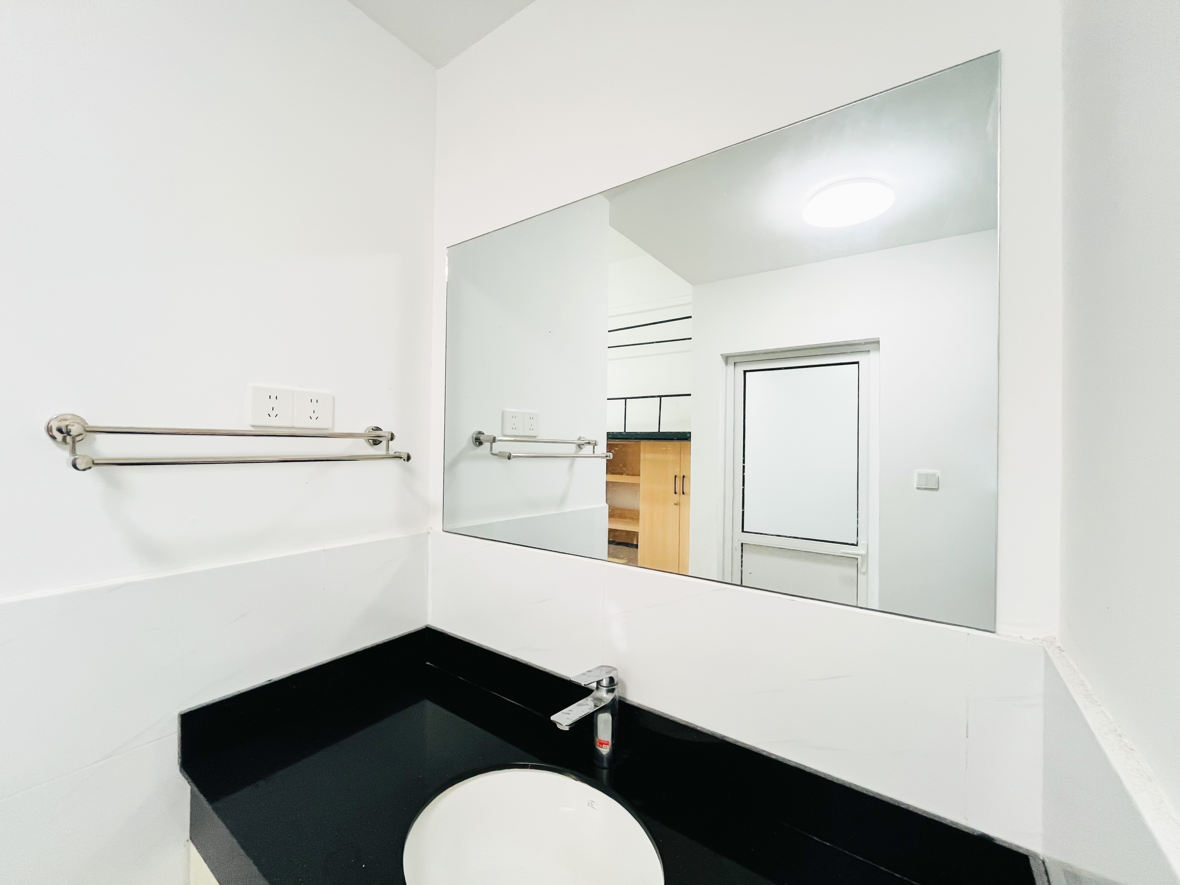 lQDPJwsAjbm1H5XNC9DND8CwmvHz1_INubYGJd5YPoiCAA_4032_3024